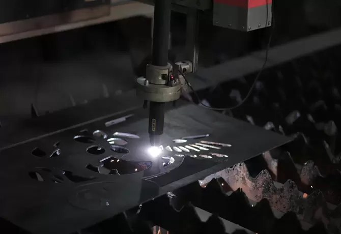 Cómo las piezas cortadas con láser de chapa metálica revolucionan la fabricación industrial
